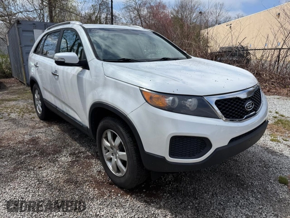 2013 Kia Sorento LX with VIN 5XYKT4A27DG420670, listed as a Copart auction lot 54378555 with 171,229 mi miles and Clean Title. Bid and sale history available at carsss.com. Image 1.