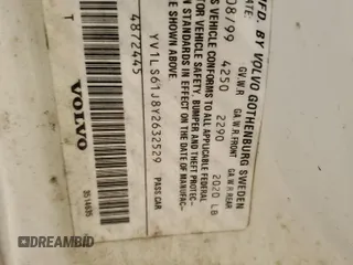 2000 Volvo S70 z VIN YV1LS61J8Y2632529, wystawiony jako Copart lot #88943915 z przebiegiem 210 495 mil mil oraz Szkody całkowita. Historia ofert i sprzedaży dostępna na DreamBid. Obrazek 12.