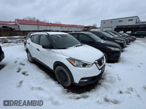 2020 Nissan Kicks S z VIN 3N1CP5BV6LL552157, wystawiony jako Copart lot #50722815 z przebiegiem 150 701 mil mil oraz Szkoda całkowita • Salvage title. Historia ofert i sprzedaży dostępna na DreamBid. Obrazek 1.