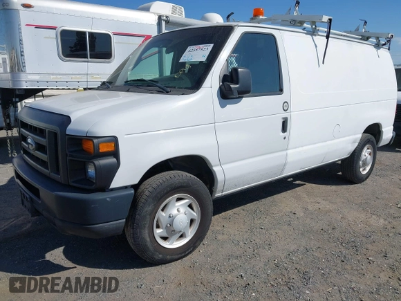 2008 Ford Econoline Cargo Commercial z VIN 1FTNE24L08DB53392, wystawiony jako IAAI lot #42557523 z przebiegiem 138 282 mil mil oraz . Historia ofert i sprzedaży dostępna na DreamBid. Obrazek 2.