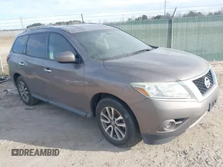 2014 Nissan Pathfinder Platinum with VIN 5N1AR2MMXEC623730, listed as a IAAI auction lot 41667666 with 206,630 mi miles and . Bid and sale history available at carsss.com. Image 1.