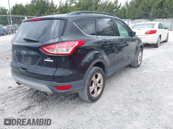 2016 Ford Escape SE z VIN 1FMCU0GX7GUC39581, wystawiony jako IAAI lot #41723962 z przebiegiem 102 568 mil mil oraz . Historia ofert i sprzedaży dostępna na DreamBid. Obrazek 4.