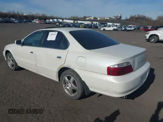2002 Acura TL with VIN 19UUA56672A015536, listed as a IAAI auction lot 42088530 with 1 mi miles. Bid and sale history available at carsss.com. Image 3.