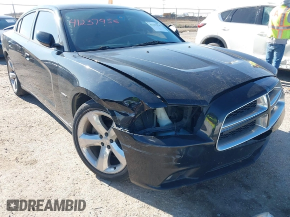 2013 Dodge Charger RT with VIN 2C3CDXCT4DH686677, listed as a IAAI auction lot 41237956 with 145,692 mi miles. Bid and sale history available at carsss.com. Image 6.