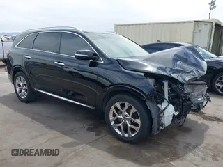 2019 Kia Sorento SX z VIN 5XYPK4A51KG525088, wystawiony jako IAAI lot #42382282 z przebiegiem 69 574 mil mil oraz . Historia ofert i sprzedaży dostępna na DreamBid. Obrazek 1.