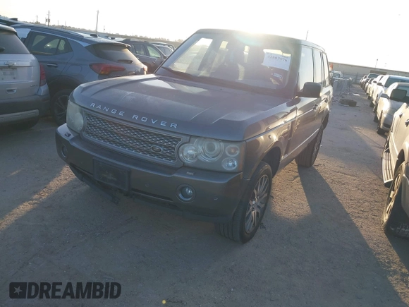 2009 Land Rover Range Rover SC z VIN SALMP13409A302003, wystawiony jako IAAI lot #42807976 z przebiegiem 181 357 mil mil oraz . Historia ofert i sprzedaży dostępna na DreamBid. Obrazek 2.