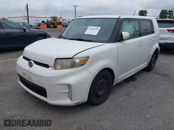 2014 Scion xB with VIN JTLZE4FEXEJ054060, listed as a IAAI auction lot 42096159 with 211,994 mi miles. Bid and sale history available at carsss.com. Image 17.