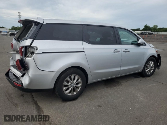 2020 Kia Sedona LX with VIN KNDMB5C18L6596327, listed as a Copart auction lot 59417774 with 39,078 mi miles and Salvage Title. Bid and sale history available at carsss.com. Image 3.