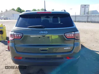 2017 Jeep Compass Latitude with VIN 3C4NJCBB0HT642901, listed as a IAAI auction lot 42497712 with 130,959 mi miles and . Bid and sale history available at DreamBid. Image 17.