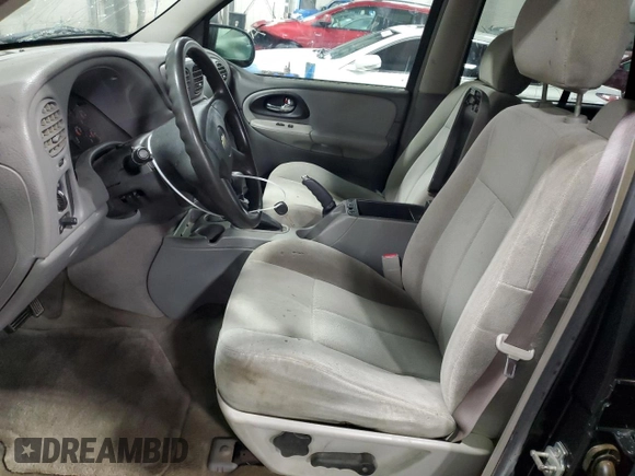 2005 Chevrolet TrailBlazer LS with VIN 1GNDT13S452254759, listed as a Copart auction lot 70196224 with 161,109 mi miles and Salvage Title. Bid and sale history available at DreamBid. Image 7.