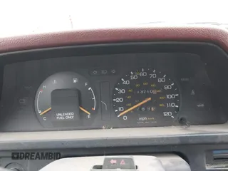 1987 Honda Civic z VIN JHMEC3427HS028239, wystawiony jako IAAI lot #41728725 z przebiegiem 113 710 mil mil oraz . Historia ofert i sprzedaży dostępna na DreamBid. Obrazek 7.