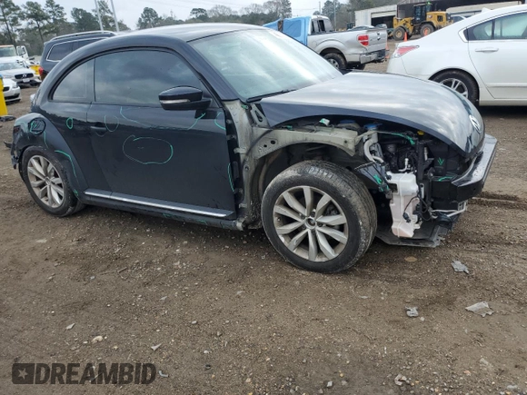 2017 Volkswagen Beetle Fleet z VIN 3VWF17ATXHM628534, wystawiony jako Copart lot #44686385 z przebiegiem Nie podano mil oraz Szkoda całkowita • Salvage title. Historia ofert i sprzedaży dostępna na DreamBid. Obrazek 4.