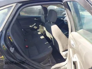 2016 Ford Focus SE with VIN 1FADP3F29GL304823, listed as a IAAI auction lot 41720924 with 82,245 mi miles. Bid and sale history available at carsss.com. Image 8.