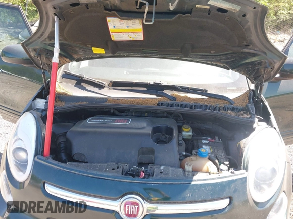 2017 FIAT 500L Pop with VIN ZFBCFAAH5HZ039425, listed as a IAAI auction lot 42013167 with 137,816 mi miles. Bid and sale history available at carsss.com. Image 10.