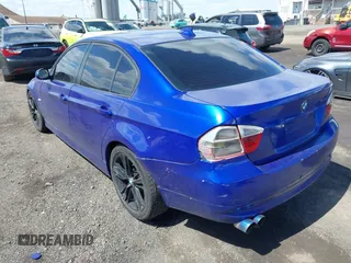 2008 BMW 3 Series 328xi z VIN WBAVC93578K043546, wystawiony jako IAAI lot #41987405 z przebiegiem Nie podano mil oraz . Historia ofert i sprzedaży dostępna na DreamBid. Obrazek 3.