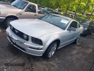 2007 Ford Mustang GT Deluxe with VIN 1ZVHT82H775235033, listed as a IAAI auction lot 42090714 with 225,952 mi miles and . Bid and sale history available at carsss.com. Image 2.