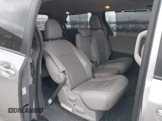 2017 Toyota Sienna XLE Auto Access Seat with VIN 5TDYZ3DC5HS876635, listed as a IAAI auction lot 41874863 with 89,292 mi miles and . Bid and sale history available at DreamBid. Image 8.
