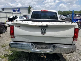 2018 Ram 1500 Express z VIN 3C6JR6AT6JG250644, wystawiony jako Copart lot #60257375 z przebiegiem 255 129 mil mil oraz Czysty tytuł • Clean title. Historia ofert i sprzedaży dostępna na DreamBid. Obrazek 6.