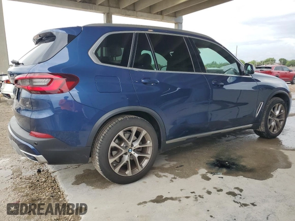 2021 BMW X5 xDrive40i with VIN 5UXCR6C0XM9G02456, listed as a Copart auction lot 63349365 with 21,086 mi miles and Clean title. Bid and sale history available at DreamBid. Image 3.