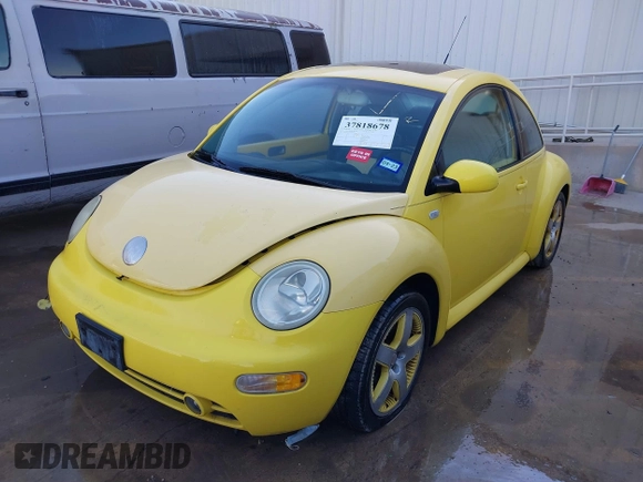 2002 Volkswagen Beetle GLS with VIN 3VWCD21C82M449347, listed as a IAAI auction lot 39378845 with 155,038 mi miles and . Bid and sale history available at DreamBid. Image 2.