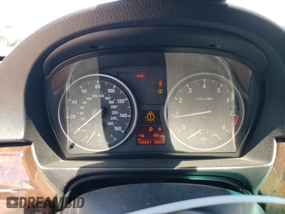 2007 BMW 3 Series 335i z VIN WBAVB73577VF54567, wystawiony jako Copart lot #56411365 z przebiegiem 136 341 mil mil oraz Szkoda całkowita • Salvage title. Historia ofert i sprzedaży dostępna na DreamBid. Obrazek 9.