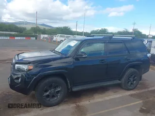 2019 Toyota 4Runner SR5 с VIN JTEBU5JR7K5664255, выставлен на аукционе IAAI как лот 41842222 с пробегом 77 178 миль миль и . История ставок и продаж доступна на DreamBid. Изображение 6.