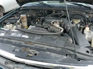 1996 Chevrolet Blazer z VIN 1GNDT13W7T2265108, wystawiony jako IAAI lot #41981256 z przebiegiem 166 271 mil mil oraz . Historia ofert i sprzedaży dostępna na DreamBid. Obrazek 19.