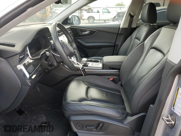 2021 Audi Q8 Premium z VIN WA1AVAF15MD020653, wystawiony jako Copart lot #55220895 z przebiegiem 68 826 mil mil oraz Tytuł czysty. Historia ofert i sprzedaży dostępna na DreamBid. Obrazek 7.