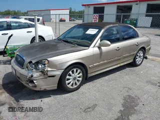 2005 Hyundai Sonata GLS with VIN KMHWF35H65A176380, listed as a IAAI auction lot 41940947 with 84,706 mi miles. Bid and sale history available at carsss.com. Image 2.