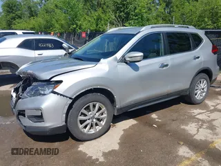 2017 Nissan Rogue SV z VIN KNMAT2MTXHP537375, wystawiony jako IAAI lot #42212804 z przebiegiem 206 335 mil mil oraz . Historia ofert i sprzedaży dostępna na DreamBid. Obrazek 2.