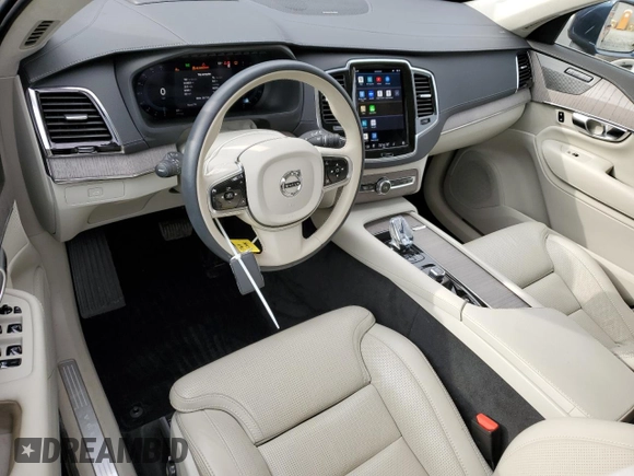 2023 Volvo XC90 Ultimate with VIN YV4062PA3P1960097, listed as a Copart auction lot 81042984 with 25,134 mi miles and Salvage Title. Bid and sale history available at carsss.com. Image 8.