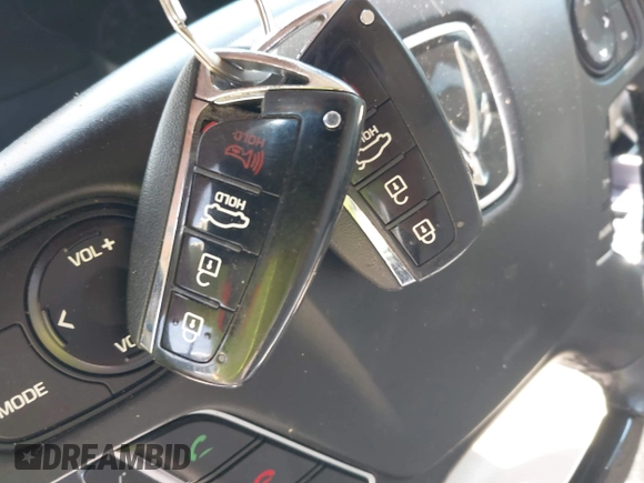 2016 Hyundai Equus Signature with VIN KMHGH4JH7GU102560, listed as a IAAI auction lot 42405555 with 95,702 mi miles and . Bid and sale history available at DreamBid. Image 11.
