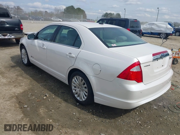 2010 Ford Fusion Hybrid with VIN 3FADP0L33AR392806, listed as a IAAI auction lot 41811194 with 131,627 mi miles. Bid and sale history available at carsss.com. Image 3.