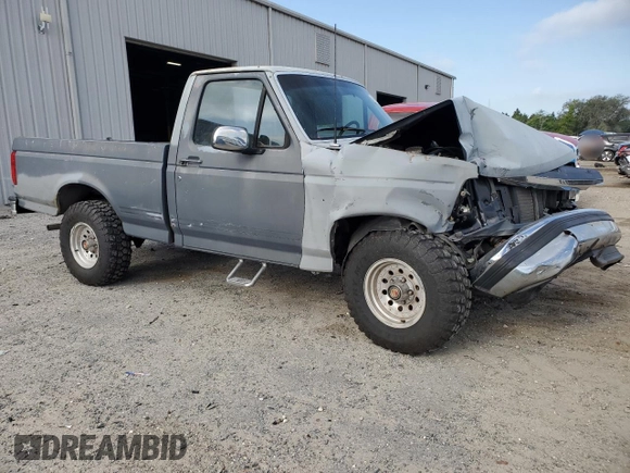 1992 Ford F-150 with VIN 1FTDF15Y4NLA94328, listed as a Copart auction lot 51690965 with 191,656 mi miles and Salvage Title. Bid and sale history available at carsss.com. Image 4.