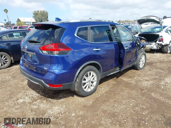 2020 Nissan Rogue SV with VIN JN8AT2MT0LW041231, listed as a IAAI auction lot 41928259 with 44,670 mi miles and . Bid and sale history available at carsss.com. Image 4.