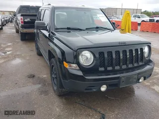 2014 Jeep Patriot Sport with VIN 1C4NJPBA5ED769871, listed as a IAAI auction lot 41146384 with 63,356 mi miles. Bid and sale history available at carsss.com. Image 1.