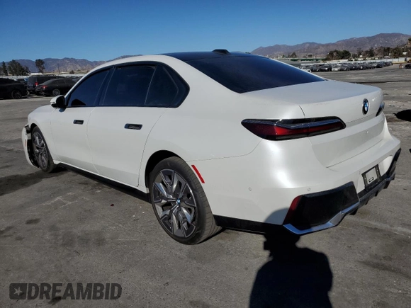 2023 BMW 7 Series 740i with VIN WBA23EH03PCM72085, listed as a Copart auction lot 87090954 with 0 mi miles and Salvage Title. Bid and sale history available at carsss.com. Image 2.