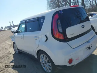 2018 Kia Soul + with VIN KNDJP3A53J7901187, listed as a IAAI auction lot 38949447 with 115,761 mi miles. Bid and sale history available at carsss.com. Image 3.