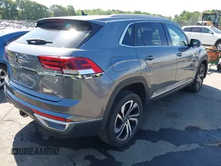 2020 Volkswagen Atlas SEL Premium z VIN 1V2NE2CA0LC224717, wystawiony jako IAAI lot #42151750 z przebiegiem 47 544 mil mil oraz . Historia ofert i sprzedaży dostępna na DreamBid. Obrazek 4.