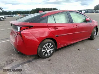 2022 Toyota Prius LE with VIN JTDL9MFUXN3037941, listed as a IAAI auction lot 40747303 with 1 mi miles. Bid and sale history available at carsss.com. Image 4.