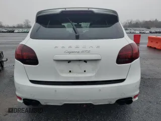2014 Porsche Cayenne GTS z VIN WP1AD2A22ELA72164, wystawiony jako Copart lot #85441254 z przebiegiem 151 800 mil mil oraz Szkoda całkowita • Salvage title. Historia ofert i sprzedaży dostępna na DreamBid. Obrazek 6.