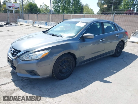 2017 Nissan Altima SV z VIN 1N4AL3AP0HC220571, wystawiony jako IAAI lot #42164901 z przebiegiem 94 218 mil mil oraz . Historia ofert i sprzedaży dostępna na DreamBid. Obrazek 2.