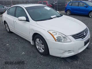 2010 Nissan Altima 2.5 S with VIN 1N4AL2AP5AC185266, listed as a IAAI auction lot 41938243 with 52,453 mi miles. Bid and sale history available at carsss.com. Image 1.