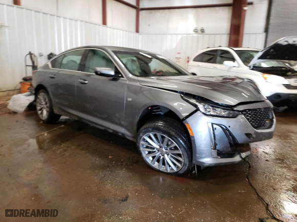 2020 Cadillac CT5 Premium Luxury with VIN 1G6DT5RK3L0123972, listed as a Copart auction lot 84674704 with 32,947 mi miles and Non Repairable. Bid and sale history available at carsss.com. Image 4.