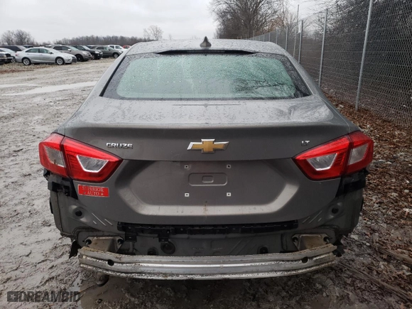 2018 Chevrolet Cruze LT with VIN 1G1BE5SM8J7214128, listed as a Copart auction lot 86360914 with 107,557 mi miles and Clean Title. Bid and sale history available at carsss.com. Image 6.