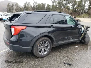 2023 Ford Explorer XLT with VIN 1FMSK7DH1PGA37504, listed as a Copart auction lot 44997995 with 14,899 mi miles and Salvage Title. Bid and sale history available at carsss.com. Image 3.