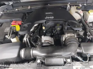 2021 Jeep Gladiator Mojave z VIN 1C6JJTEG5ML524829, wystawiony jako IAAI lot #42247982 z przebiegiem 20 158 mil mil oraz . Historia ofert i sprzedaży dostępna na DreamBid. Obrazek 10.