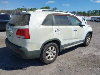 2011 Kia Sorento LX with VIN 5XYKT4A14BG161186, listed as a IAAI auction lot 41788519 with 163,375 mi miles. Bid and sale history available at carsss.com. Image 4.