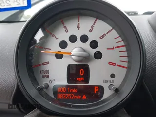 2014 MINI Countryman S z VIN WMWZC3C58EWT01074, wystawiony jako IAAI lot #42238095 z przebiegiem 83 252 mil mil oraz . Historia ofert i sprzedaży dostępna na DreamBid. Obrazek 7.