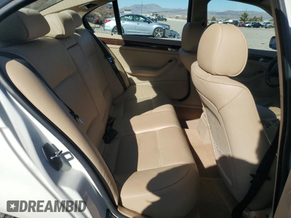 2004 BMW 3 Series 330xi with VIN WBAEW53474PN32887, listed as a Copart auction lot 47210685 with 112,618 mi miles and Salvage Title. Bid and sale history available at carsss.com. Image 10.